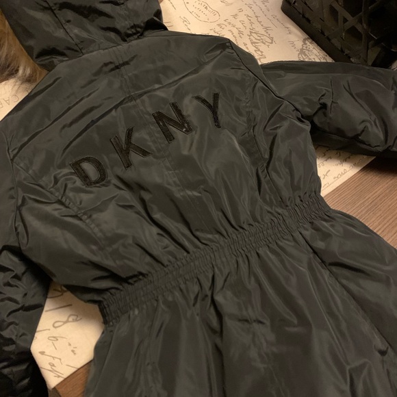 DKNY girls black coat with fur around the hood. Gently used. Size S(7,8). - Picture 5 of 6